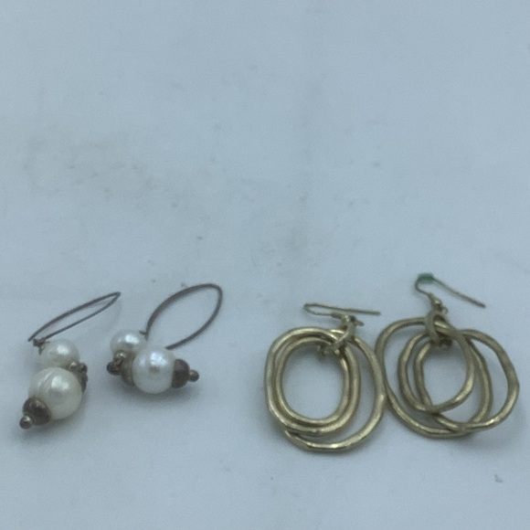 Bundle of Nine Pierced Earring Sets - Picture 7 of 10